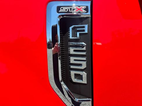 Used 2022 Ford F250 XL w/ STX Appearance Package AWD/4WD image 13