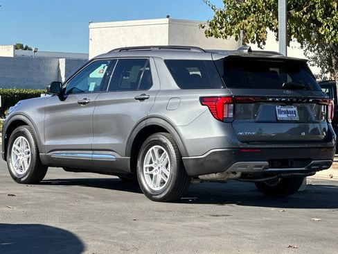 New 2025 Ford Explorer Active w/ Active Comfort Package image 6