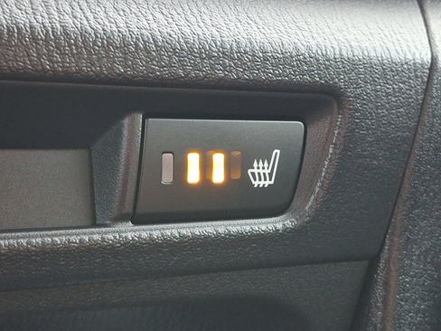 Used 2018 MAZDA MAZDA3 Touring image 26