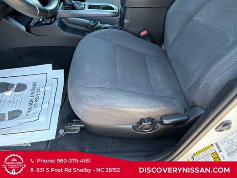 Used 2019 Toyota Tacoma TRD Sport RWD image 12