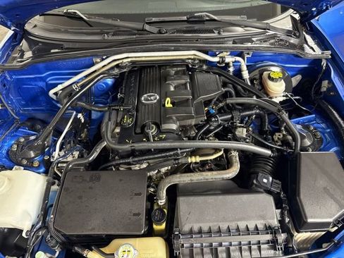 Used 2006 MAZDA MX-5 Miata Grand Touring w/ Premium Pkg RWD image 11
