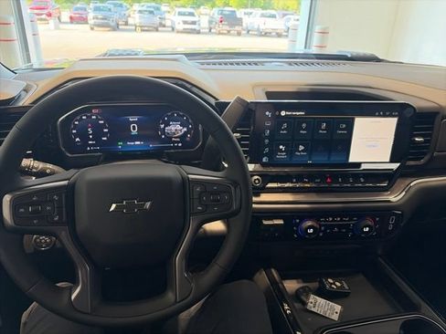 New 2026 Chevrolet Silverado 2500 ZR2 AWD/4WD image 18