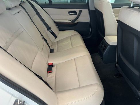 Used 2011 BMW 328i xDrive Sedan AWD/4WD image 30