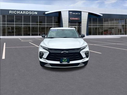 Used 2024 Chevrolet Blazer LT w/ Blazer LT Plus Package AWD/4WD image 8