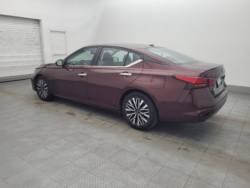 Used 2023 Nissan Altima 2.5 SV image 3