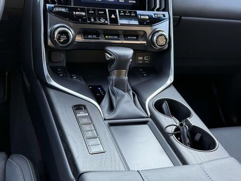 Used 2024 Lexus LX 600 4WD w/ Appearance Package image 20