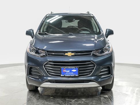 Used 2022 Chevrolet Trax LT w/ LT Convenience Package AWD/4WD image 12