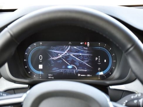 Certified 2025 Volvo XC60 B5 Plus image 20