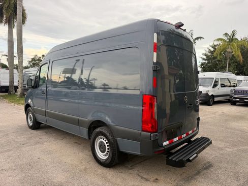 Used 2019 Mercedes-Benz Sprinter 144 image 3