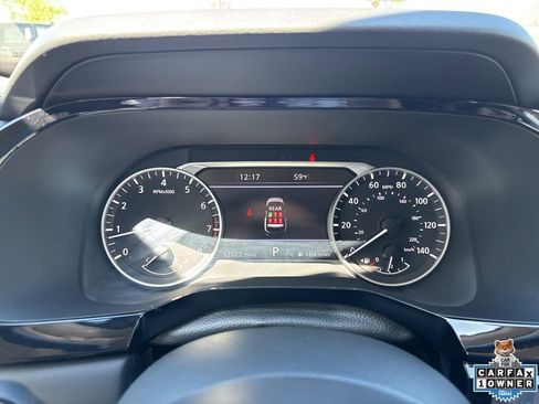 Used 2025 Nissan Pathfinder SL FWD image 64