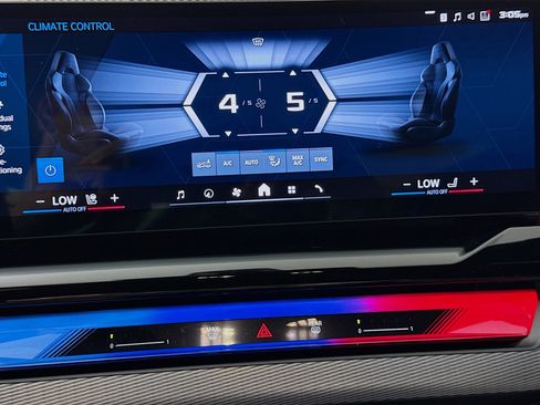 Used 2025 BMW M5 w/ Executive Package AWD/4WD image 16