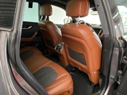 Used 2017 Maserati Levante S AWD/4WD image 12
