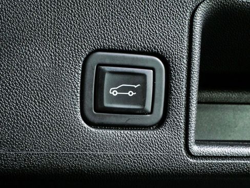Used 2023 GMC Terrain Denali w/ Black Diamond Edition AWD/4WD image 33
