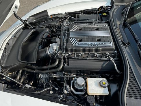 Used 2019 Chevrolet Corvette Z06 RWD image 34
