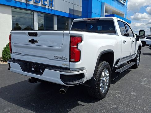 Used 2024 Chevrolet Silverado 3500 High Country w/ High Country Premium Package AWD/4WD image 6