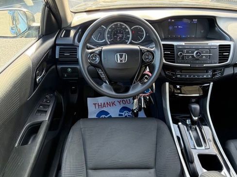 Used 2017 Honda Accord LX image 29