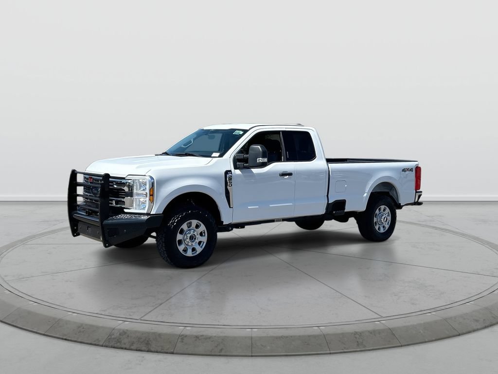 Used 2024 Ford F250 XLT AWD/4WD image 4