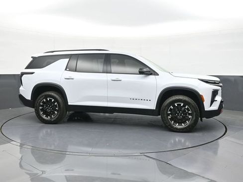 New 2026 Chevrolet Traverse Z71 w/ Driver Confidence Package AWD/4WD image 17