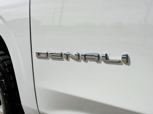 Used 2021 GMC Yukon XL Denali image 60