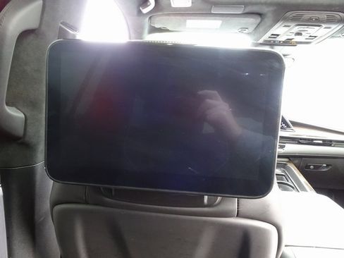 Used 2024 Cadillac Escalade ESV Sport Platinum w/ LPO, ONYX Package image 24