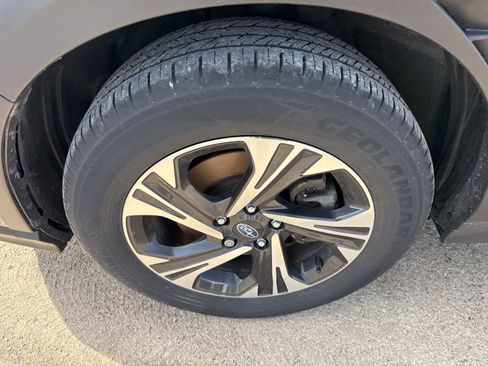 Used 2024 Subaru Crosstrek 2.0i Premium AWD/4WD image 6