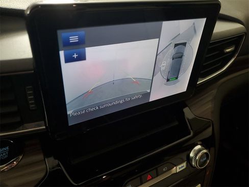 Used 2022 Ford Explorer Limited w/ Equipment Group 301A image 19