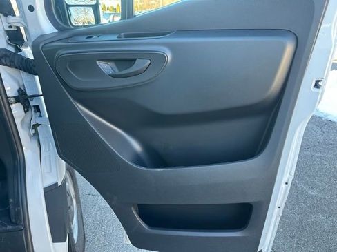 Used 2023 Mercedes-Benz Sprinter 144 Cargo image 13