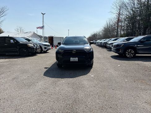 Used 2021 Toyota RAV4 LE w/ Carpet Mat Package (TMS) image 3