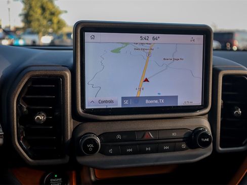 Used 2021 Ford Bronco Sport Badlands image 15