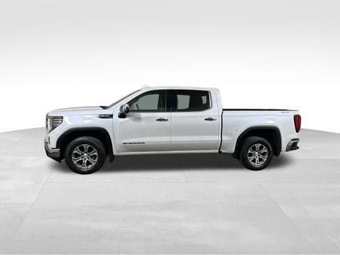 Used 2023 GMC Sierra 1500 SLT w/ SLT Convenience Package AWD/4WD image 3