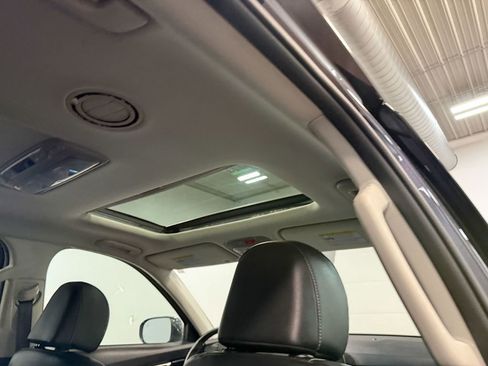 Used 2025 Kia Telluride S AWD/4WD image 17