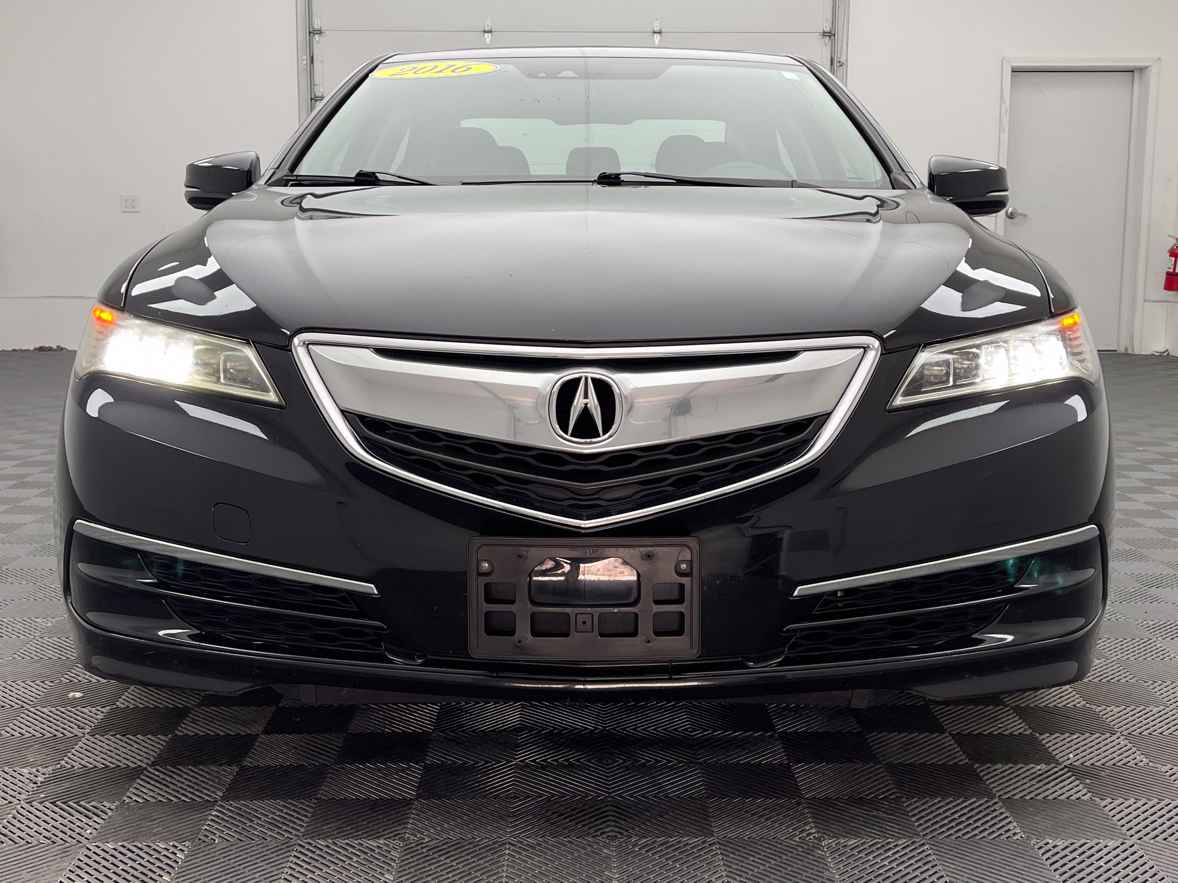 Used 2016 Acura TLX w/ Technology Package FWD image 14