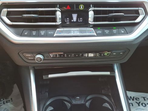 Used 2020 BMW 330i Sedan w/ Convenience Package RWD image 22