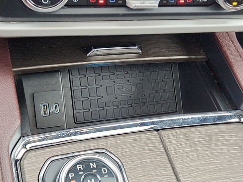 Used 2023 Ford Expedition Limited image 41