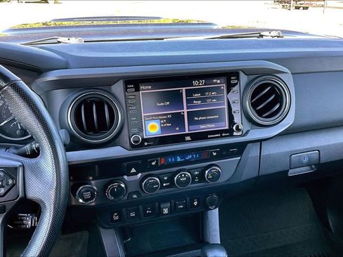 Used 2021 Toyota Tacoma TRD Sport w/ TRD Premium Sport Package AWD/4WD image 6