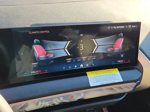 Used 2025 BMW X3 xDrive30i w/ Premium Package image 17