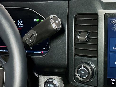 Used 2024 Ford F350 Platinum image 14