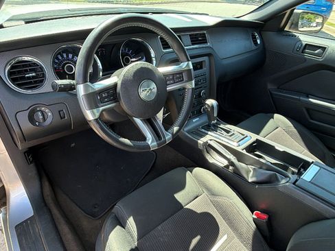 Used 2013 Ford Mustang Coupe RWD image 22