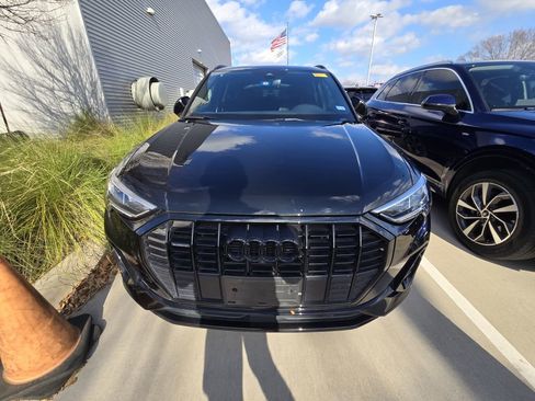 Certified 2023 Audi Q3 2.0T Premium Plus w/ Premium Plus Package image 3