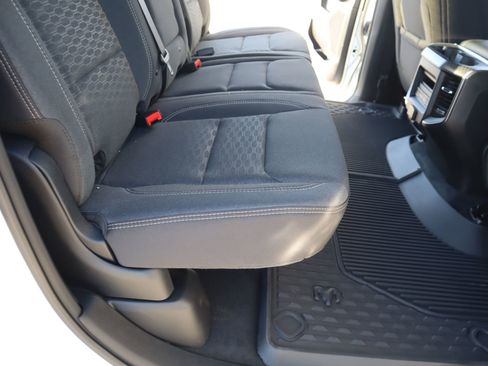 New 2026 RAM 1500 4x4 Crew Cab image 15
