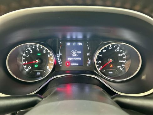 Used 2019 Jeep Compass Latitude image 13