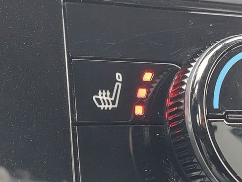 Used 2024 Nissan Pathfinder SV image 24