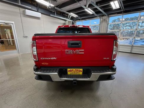 Used 2016 GMC Canyon SLE w/ SLE Convenience Package image 4