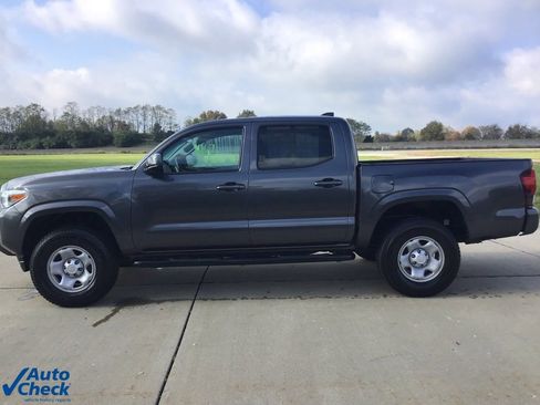 Used 2022 Toyota Tacoma SR image 7