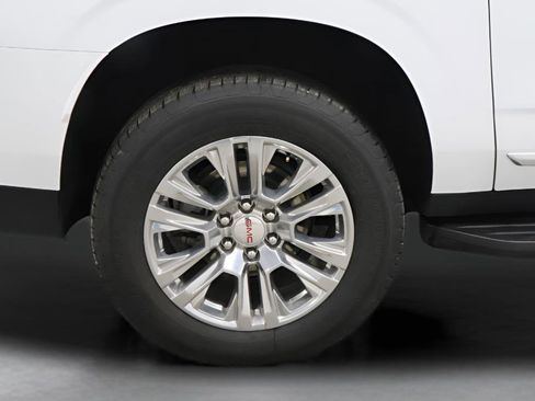 Used 2025 GMC Yukon XL Denali image 37