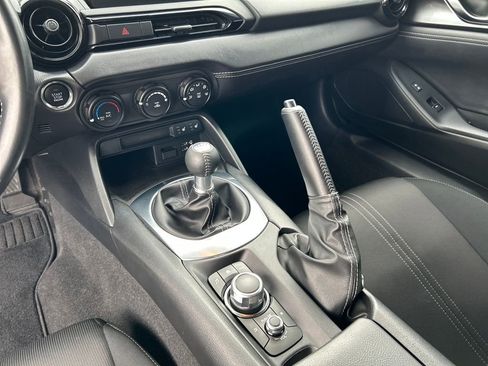 Certified 2023 MAZDA MX-5 Miata Club image 17
