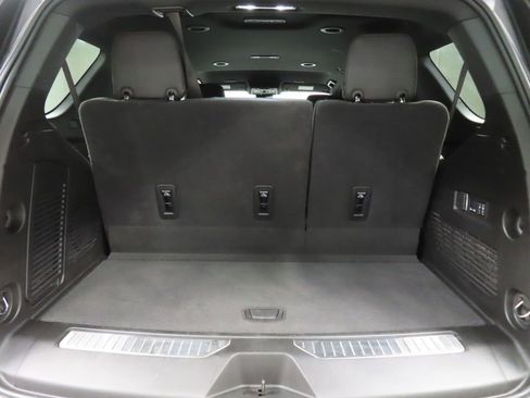 Used 2025 GMC Yukon AT4 w/ LPO, Get Active Package AWD/4WD image 46