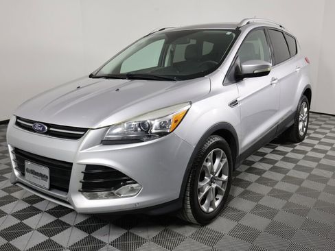 Used 2015 Ford Escape Titanium w/ Equipment Group 301A image 5