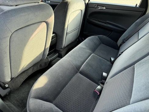 Used 2010 Chevrolet Impala LT image 28