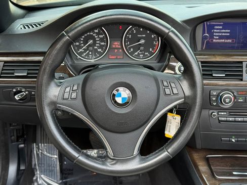 Used 2013 BMW 335i Convertible RWD image 18